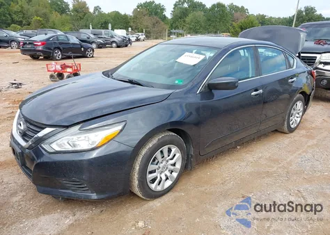 2017 Nissan Altima 2.5 S z USA, uszkodzony, nr VIN 1N4AL3AP4HC130694